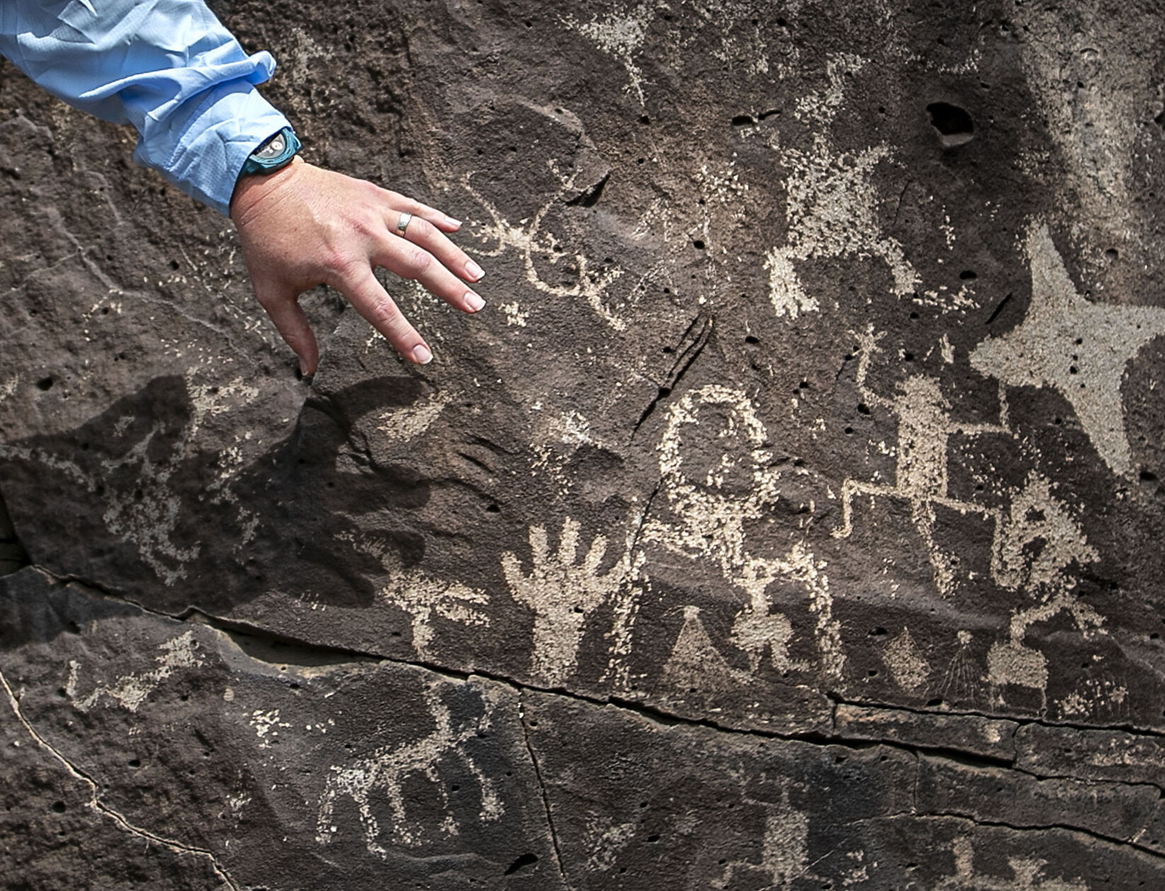 060922 jw pertoglyph2.jpg